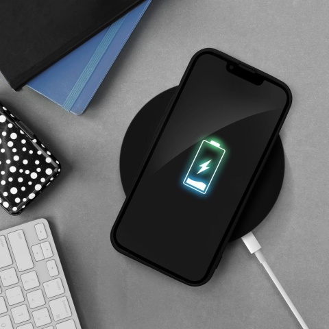 Etui silikonowe Iphone 16 czarne